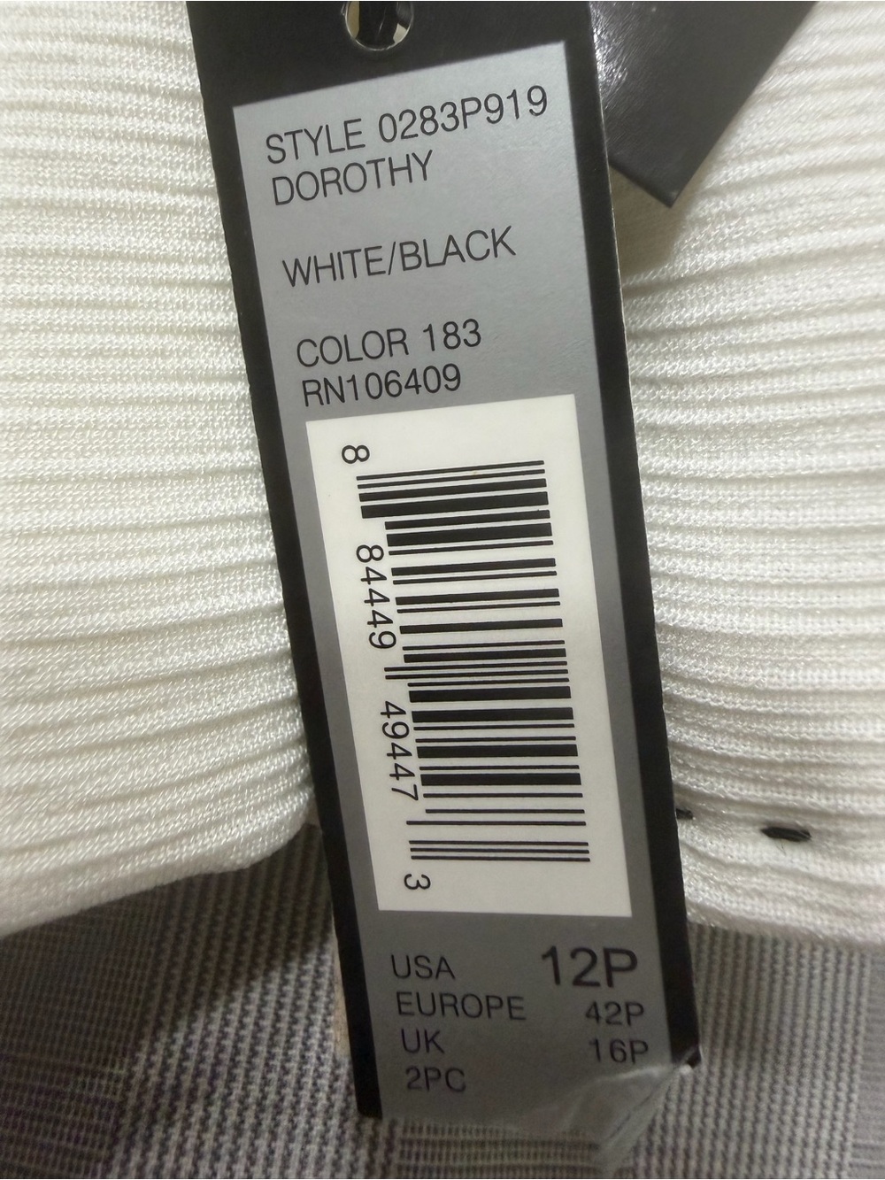 Tahari Arthur S. Lavine Classic Women's white/black Button-Front Collarless Jack - Picture 5 of 9